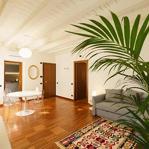 Domus - Residenza Marconi , Verona Italien